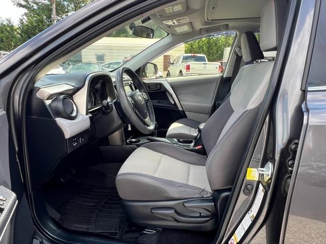 Toyota RAV4 AWD 4dr XLE (Natl) 2013