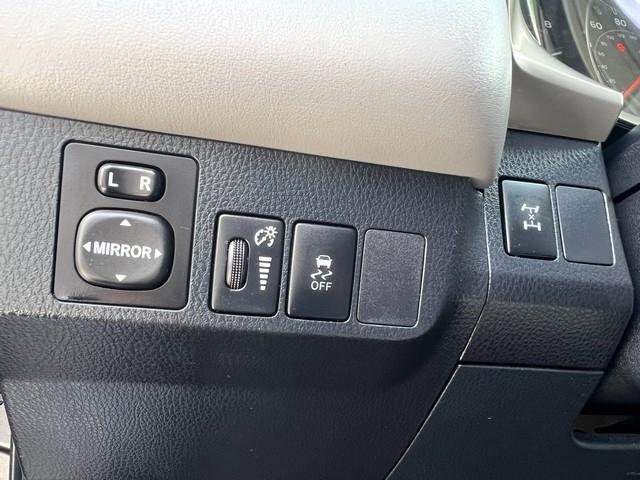 Toyota RAV4 AWD 4dr XLE (Natl) 2013