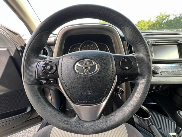 Toyota RAV4 AWD 4dr XLE (Natl) 2013