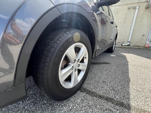 Toyota RAV4 AWD 4dr XLE (Natl) 2013