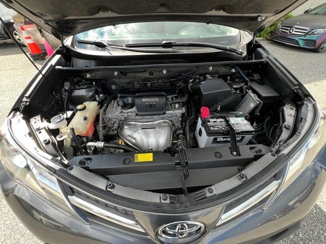 Toyota RAV4 AWD 4dr XLE (Natl) 2013
