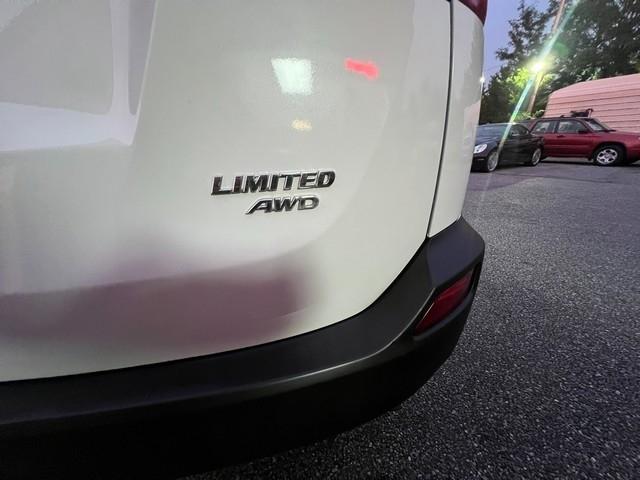 Toyota RAV4 AWD 4dr Limited (Natl) 2014
