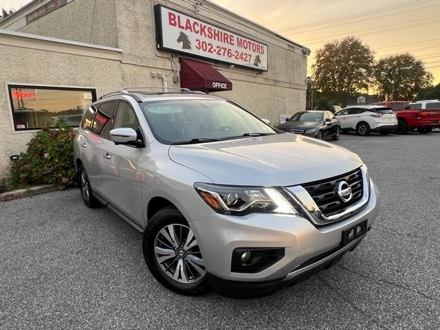 Nissan Pathfinder 4x4 SL 2017