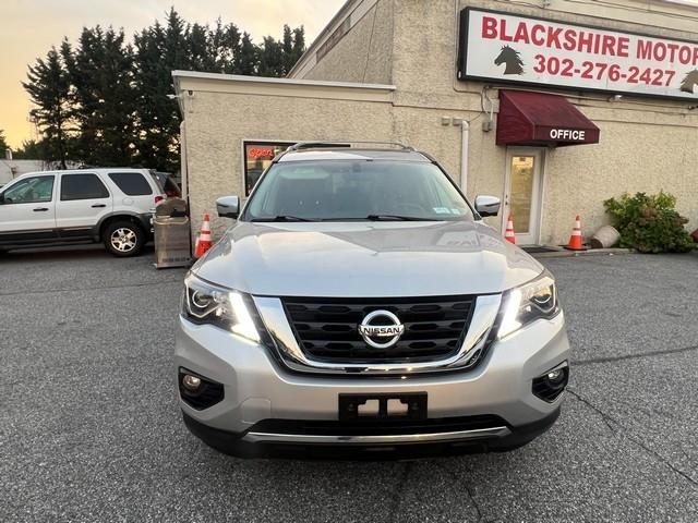 Nissan Pathfinder 4x4 SL 2017