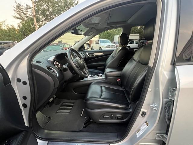 Nissan Pathfinder 4x4 SL 2017