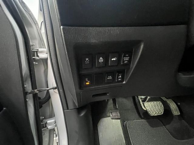 Nissan Pathfinder 4x4 SL 2017