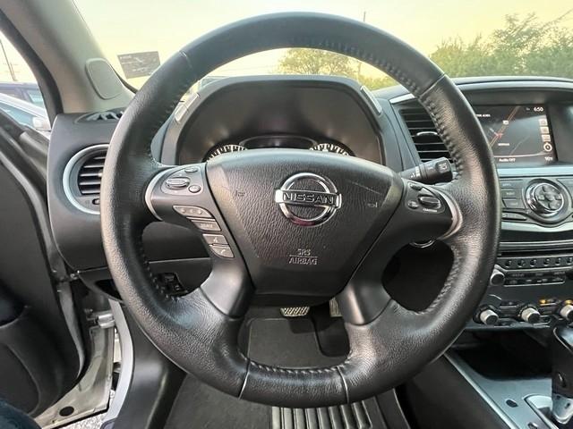 Nissan Pathfinder 4x4 SL 2017