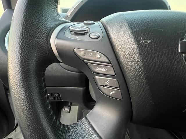Nissan Pathfinder 4x4 SL 2017