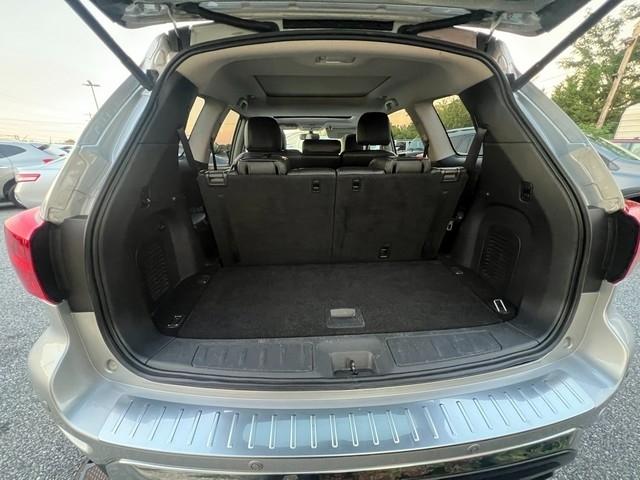 Nissan Pathfinder 4x4 SL 2017