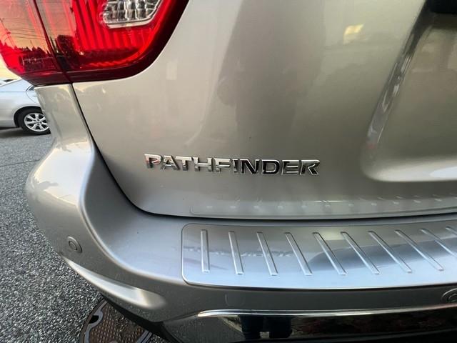 Nissan Pathfinder 4x4 SL 2017