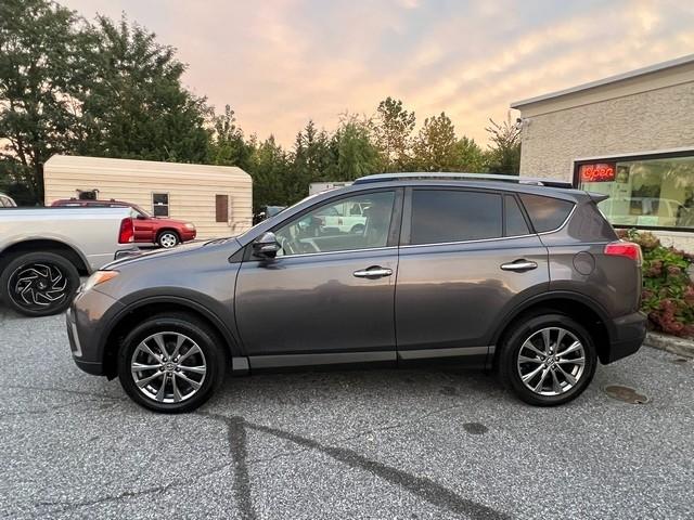 Toyota RAV4 Limited AWD (Natl) 2018