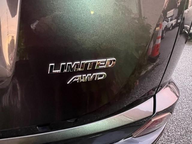 Toyota RAV4 Limited AWD (Natl) 2018