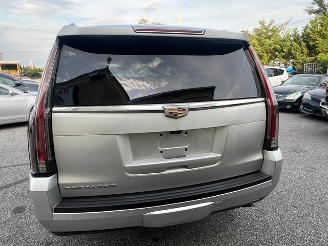 Cadillac Escalade 4WD 4dr Luxury 2019