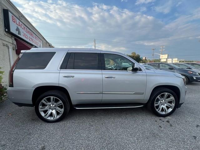 Cadillac Escalade 4WD 4dr Luxury 2019