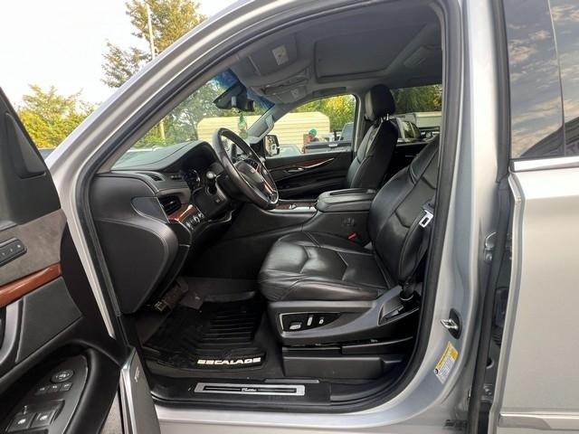 Cadillac Escalade 4WD 4dr Luxury 2019