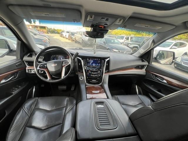 Cadillac Escalade 4WD 4dr Luxury 2019