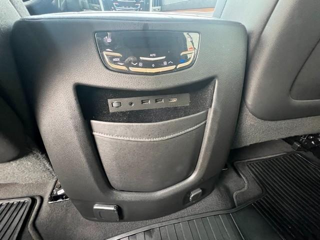 Cadillac Escalade 4WD 4dr Luxury 2019