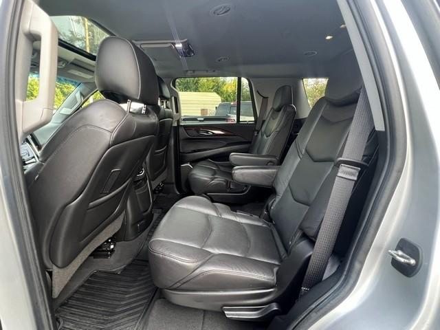 Cadillac Escalade 4WD 4dr Luxury 2019