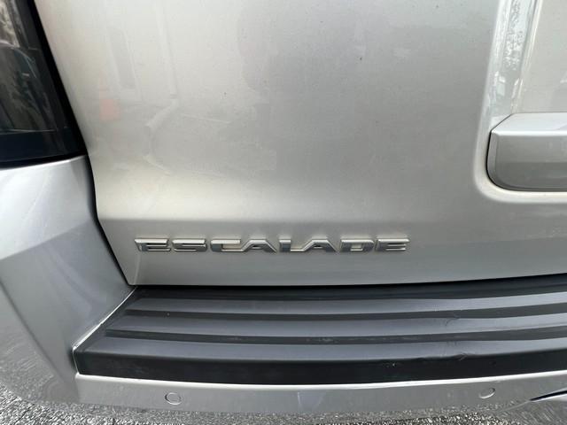 Cadillac Escalade 4WD 4dr Luxury 2019
