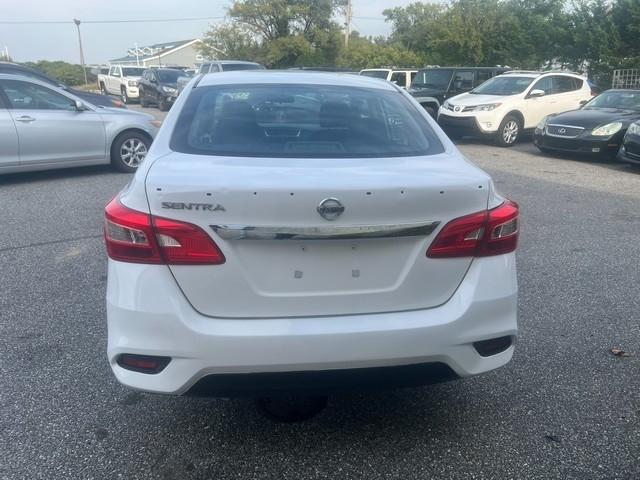 Nissan Sentra S CVT 2017