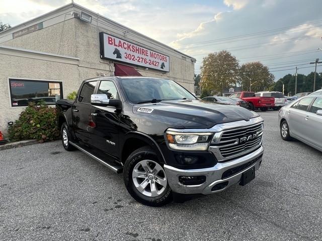 RAM 1500 Laramie 4x4 Crew Cab 5'7" Box 2021
