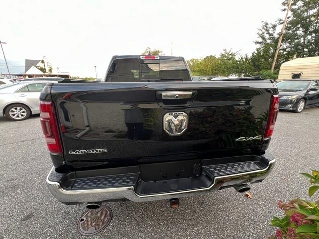 RAM 1500 Laramie 4x4 Crew Cab 5'7" Box 2021