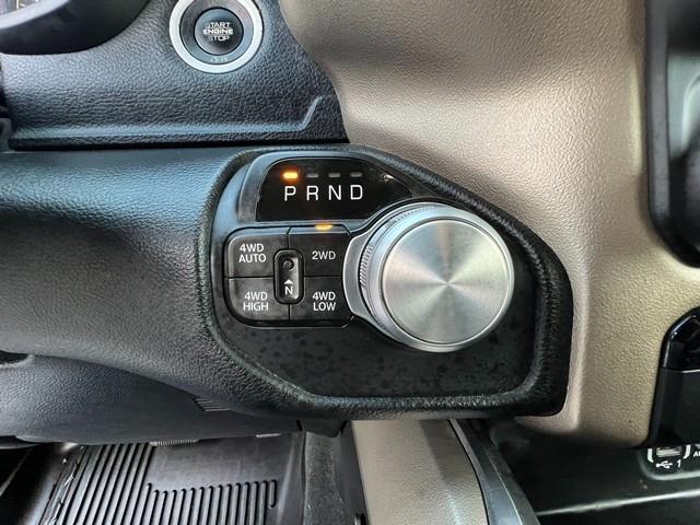 RAM 1500 Laramie 4x4 Crew Cab 5'7" Box 2021