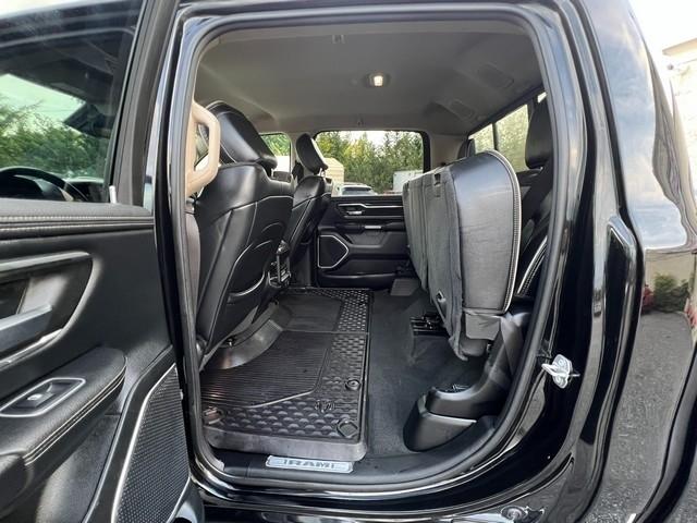 RAM 1500 Laramie 4x4 Crew Cab 5'7" Box 2021