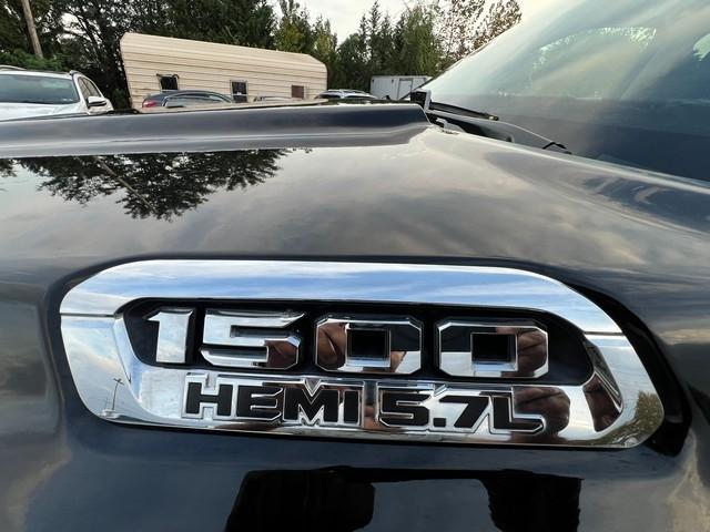 RAM 1500 Laramie 4x4 Crew Cab 5'7" Box 2021