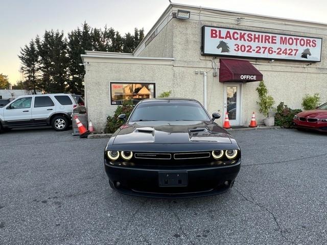 Dodge Challenger SXT RWD 2019