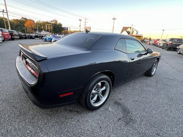 Dodge Challenger SXT RWD 2019