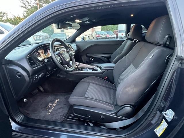 Dodge Challenger SXT RWD 2019