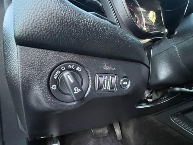 Dodge Challenger SXT RWD 2019