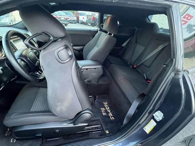 Dodge Challenger SXT RWD 2019