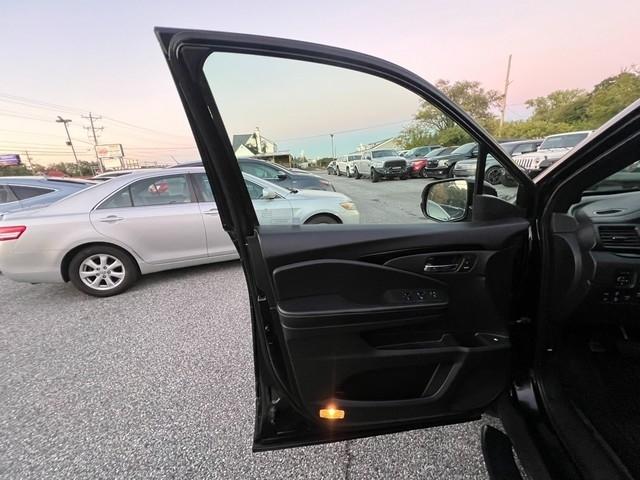 Honda Ridgeline Black Edition 4x4 Crew Cab 5.3' Bed 2017