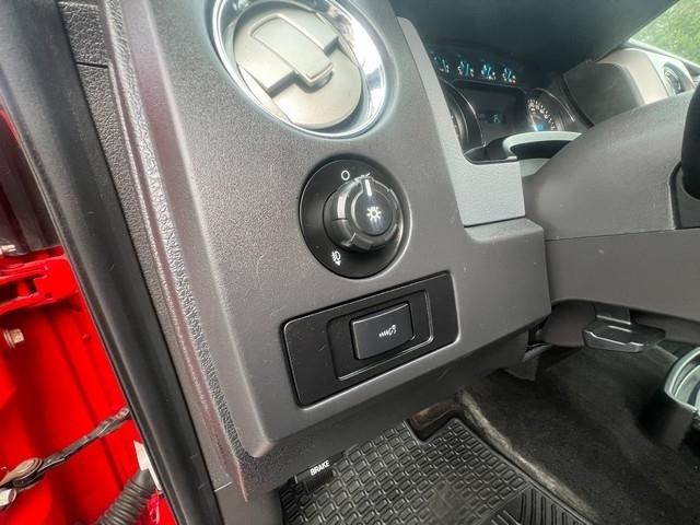 Ford F-150 4WD SuperCrew 145" Platinum 2013