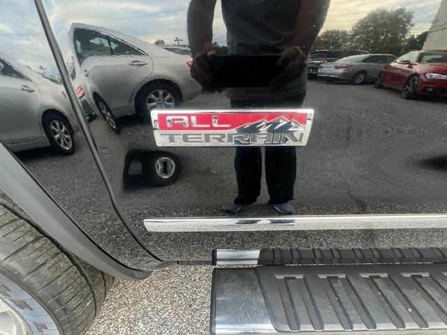 GMC Sierra 1500 4WD Crew Cab 143.5" SLT 2015