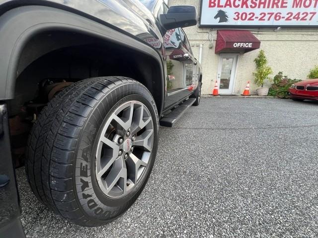 GMC Sierra 1500 4WD Crew Cab 143.5" SLT 2015