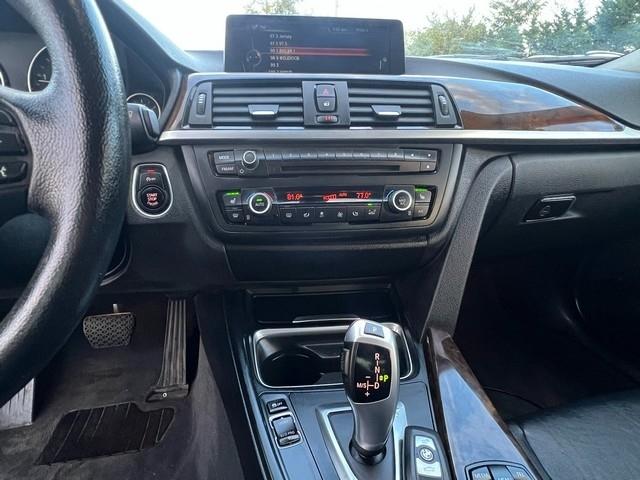 BMW 3 Series 4dr Sdn 328i xDrive AWD SULEV 2015