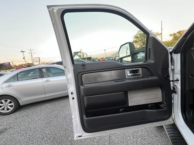 Ford F-150 4WD SuperCrew 145" Platinum 2013