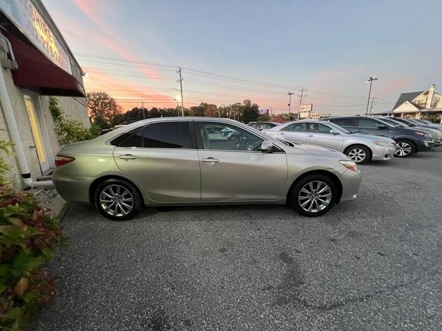 Toyota Camry XLE Auto (Natl) 2017