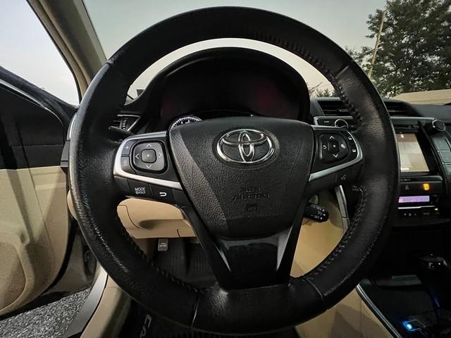 Toyota Camry XLE Auto (Natl) 2017