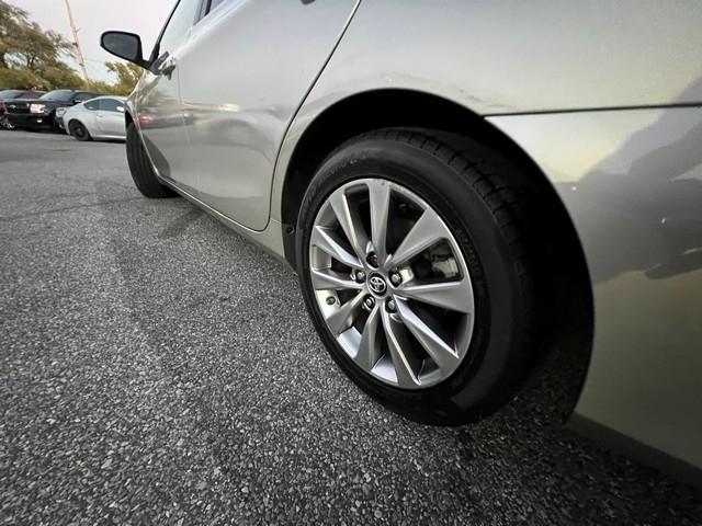 Toyota Camry XLE Auto (Natl) 2017