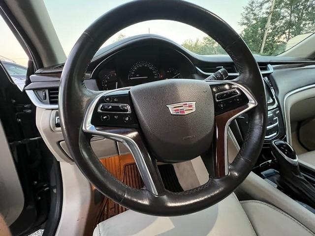 Cadillac XTS 4dr Sdn Luxury FWD 2017