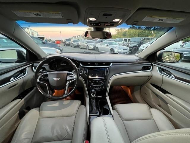 Cadillac XTS 4dr Sdn Luxury FWD 2017