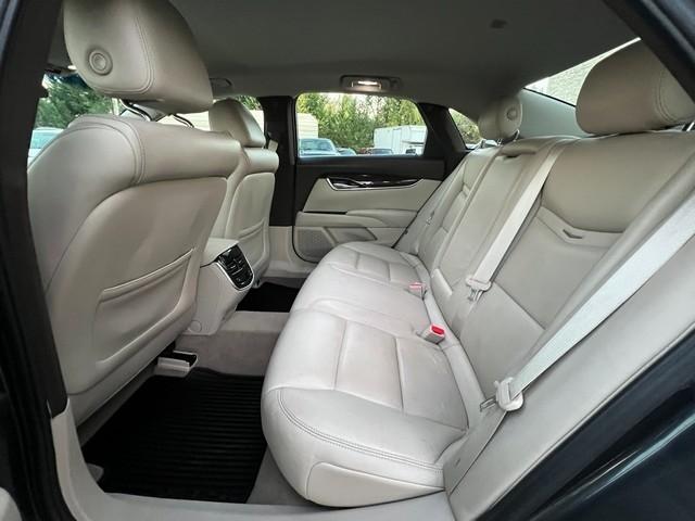 Cadillac XTS 4dr Sdn Luxury FWD 2017