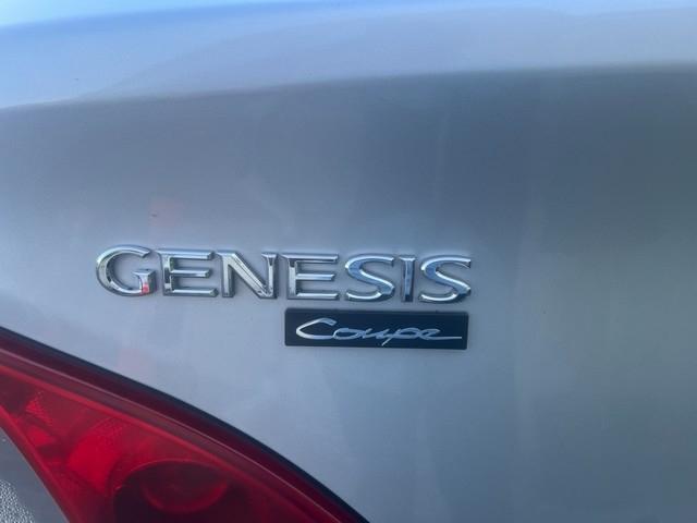 Hyundai Genesis Coupe 2dr 2.0T Auto Premium 2011
