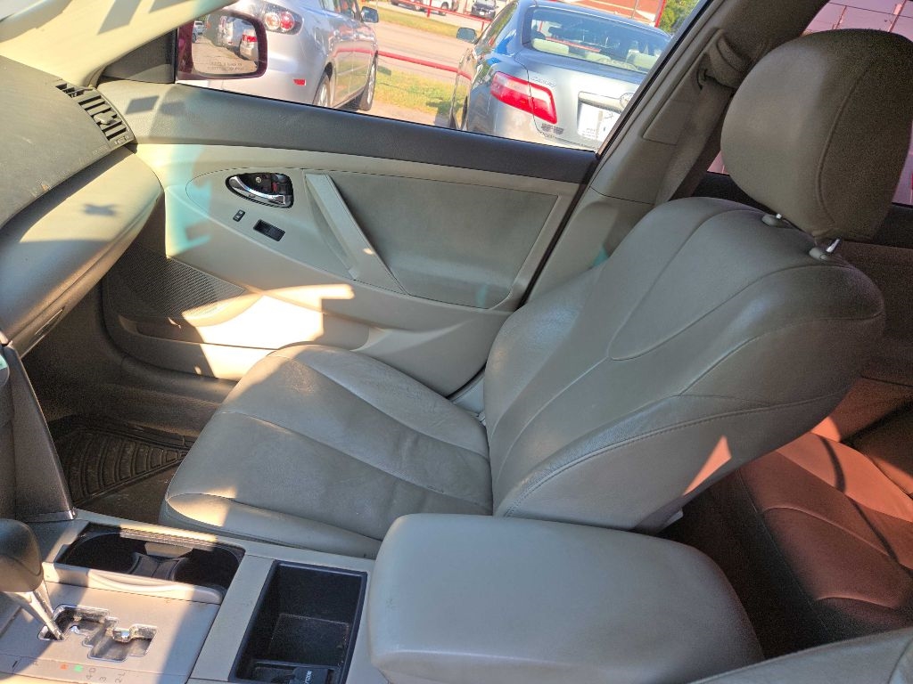 Toyota Camry SE 5-Spd AT 2009