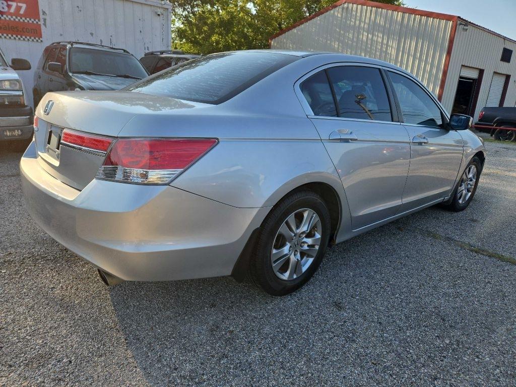 Honda Accord LX-P Sedan AT 2011