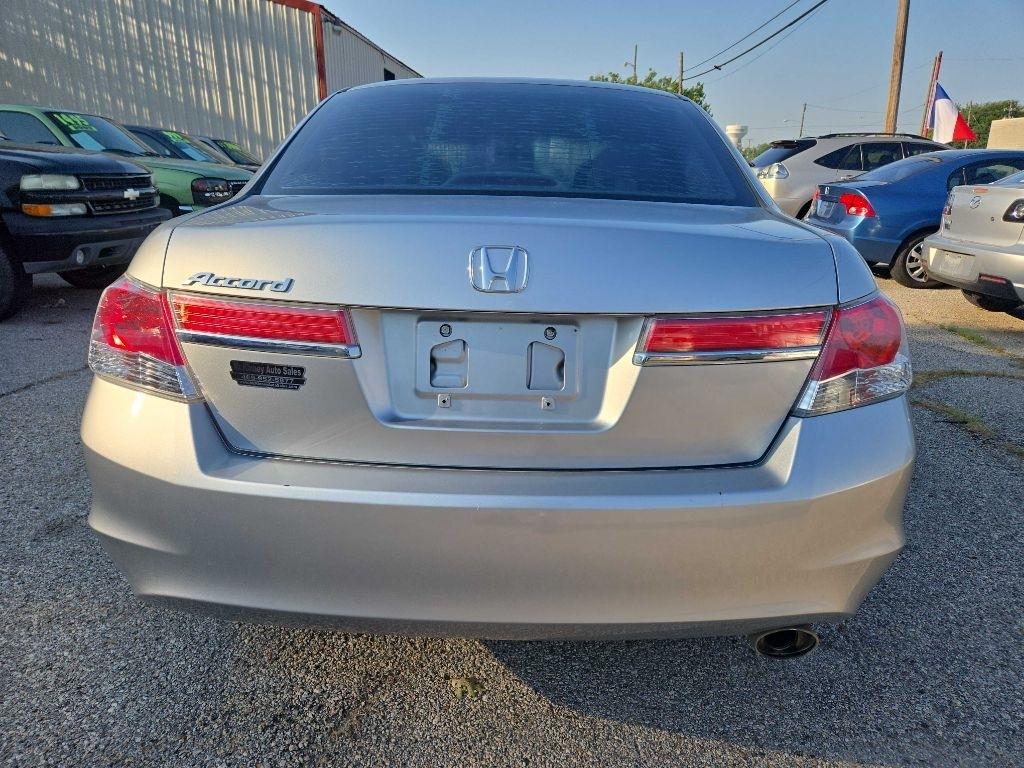 Honda Accord LX-P Sedan AT 2011